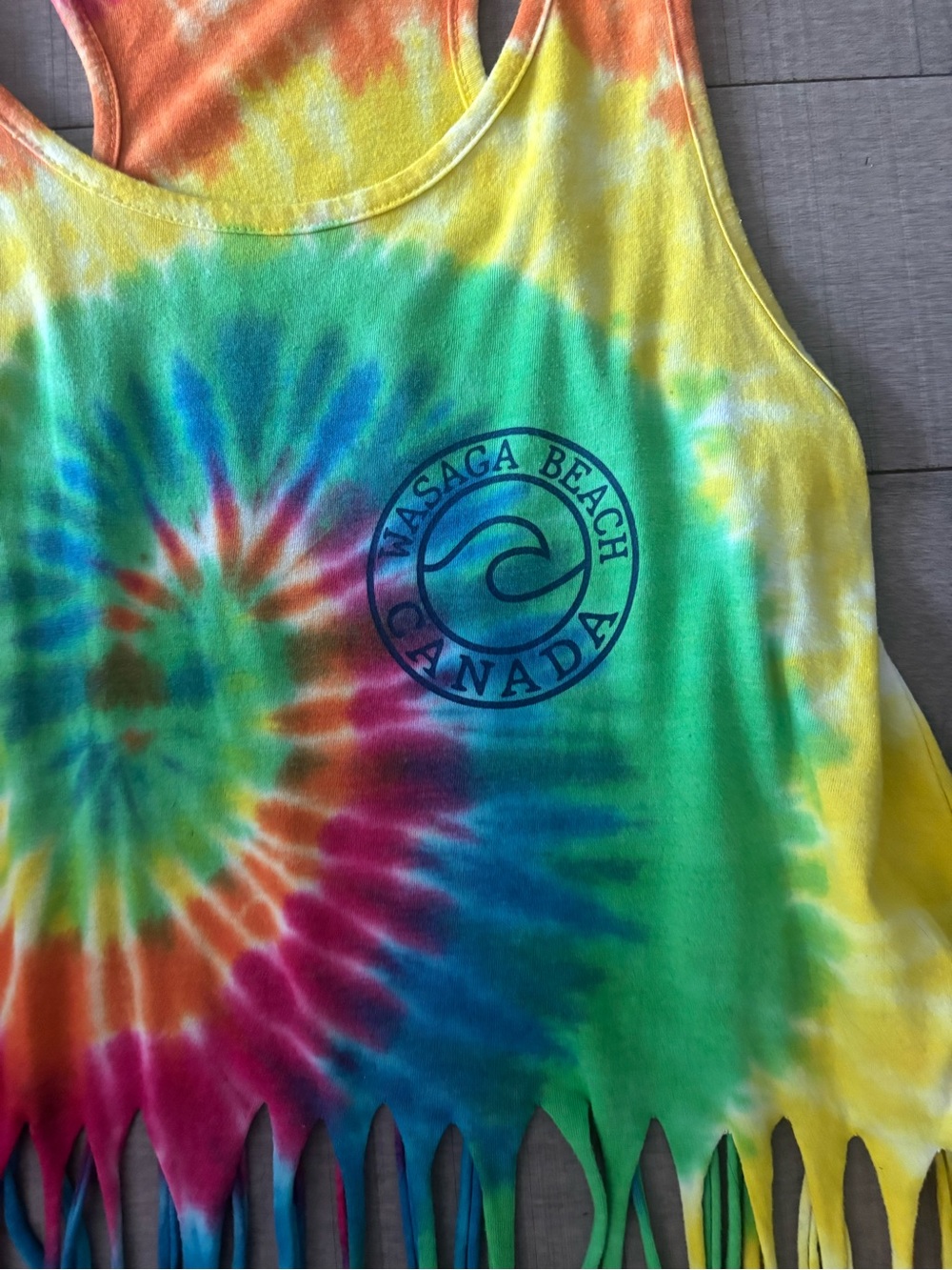 🎀FREE🎀WITH ANY PURCHASE🎀Vintage Women's 'Wasaga Beach' Tie-Dye Fringe Tank Top - Picture 4 of 5
